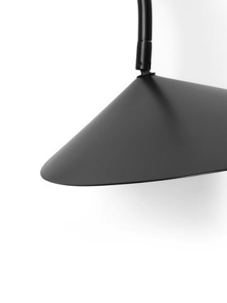 Arum Wall Lamp