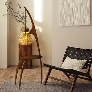 Curved Mantis Arm Floor Lamp