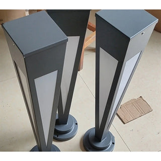 LED Waterproof Solar Outdoor Light for Garden and Lawn