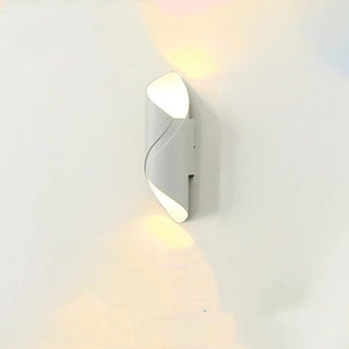 Simple Outdoor LED Lamp with Sleek Waterproof Design