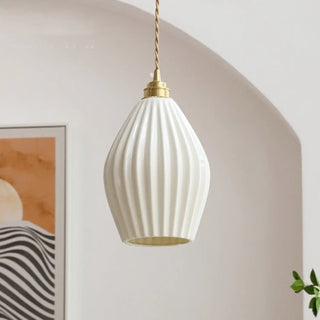 Vintage Brass Lighting Fixtures – Elegant Bedside Wall Lamps for Bedroom